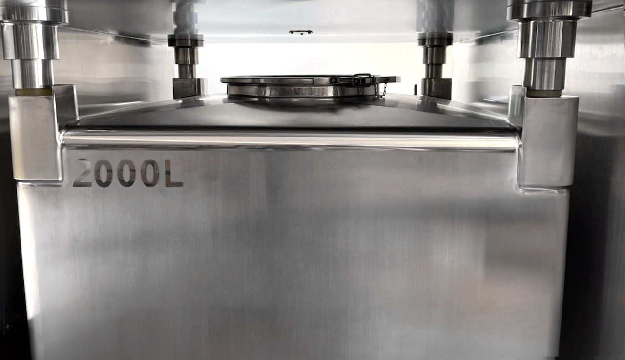 Bin Blender Clamping