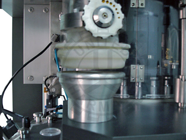  Tablet Press with Force Feeder