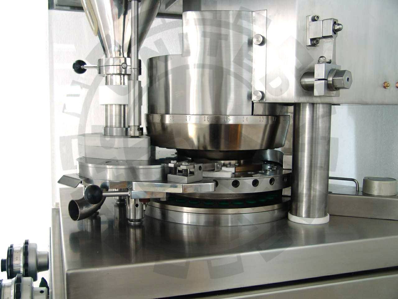  Tablet Press with Force Feeder